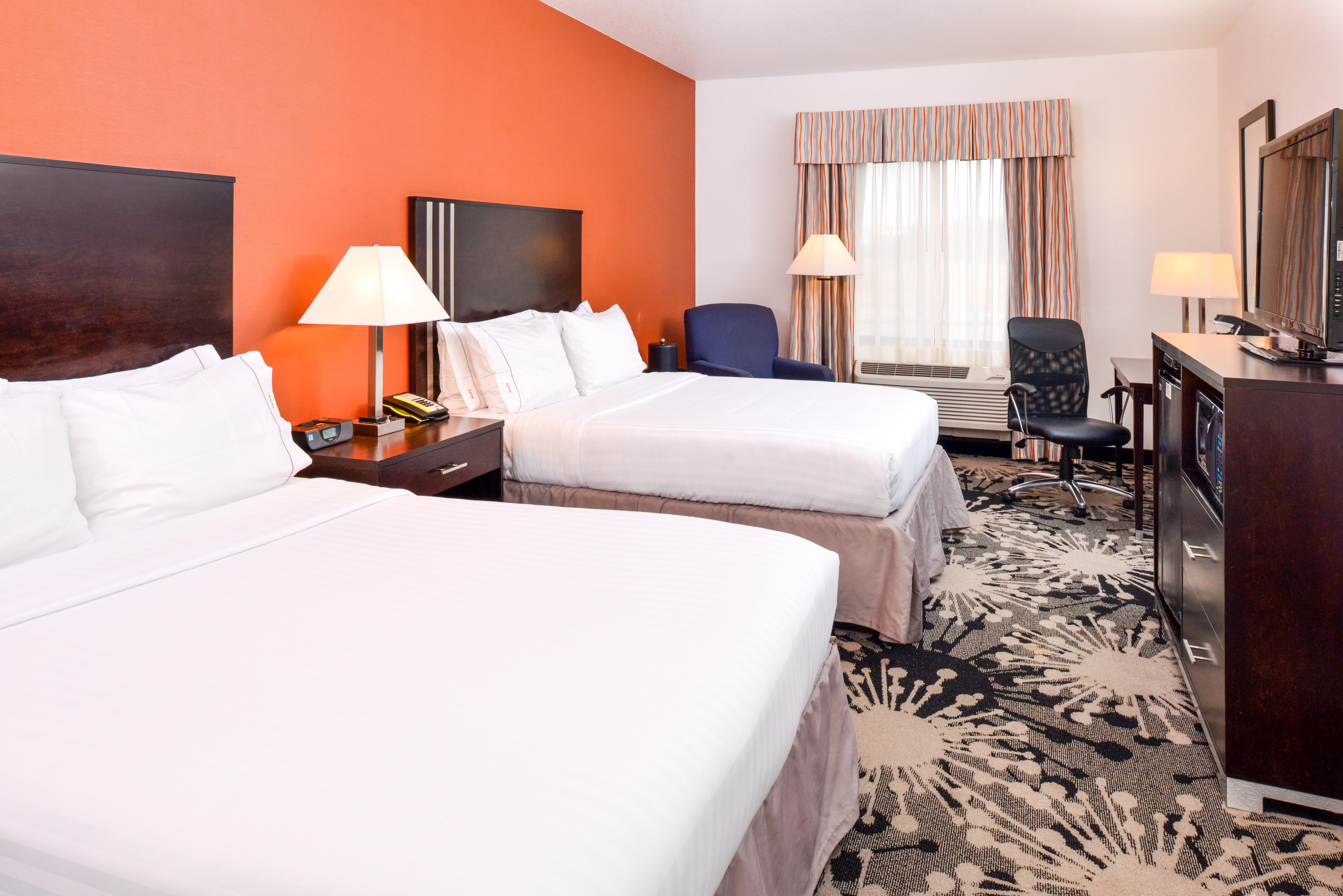 Holiday Inn Express & Suites Greenfield By Ihg Exterior foto