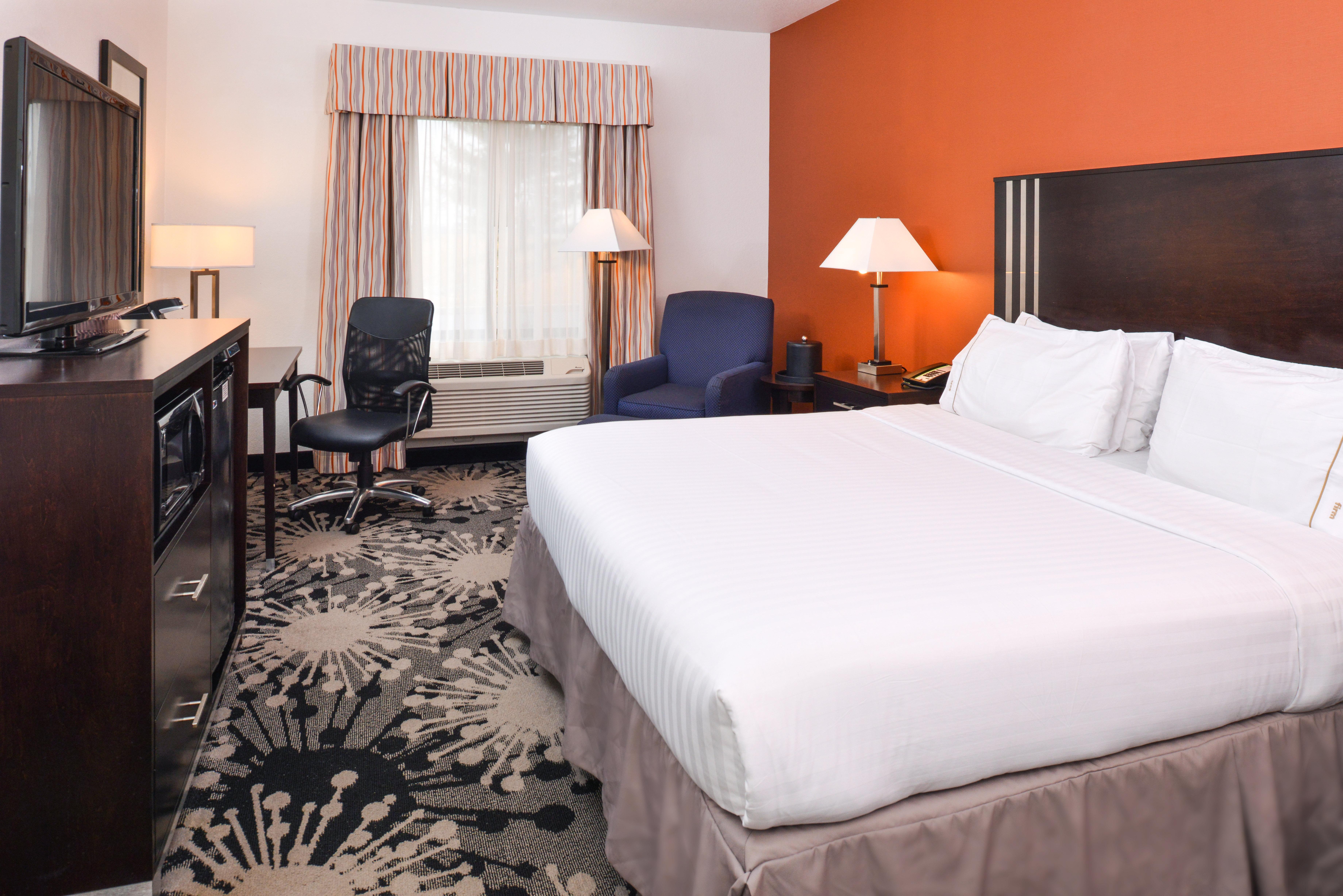 Holiday Inn Express & Suites Greenfield By Ihg Exterior foto