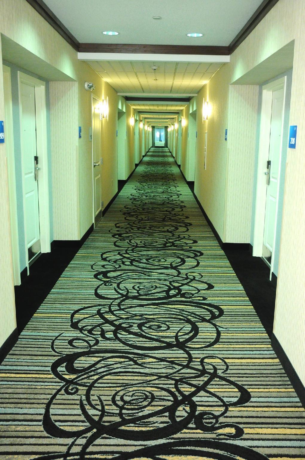 Holiday Inn Express & Suites Greenfield By Ihg Exterior foto